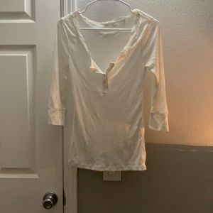 Old Navy 3/4 sleeve tee, size m, white